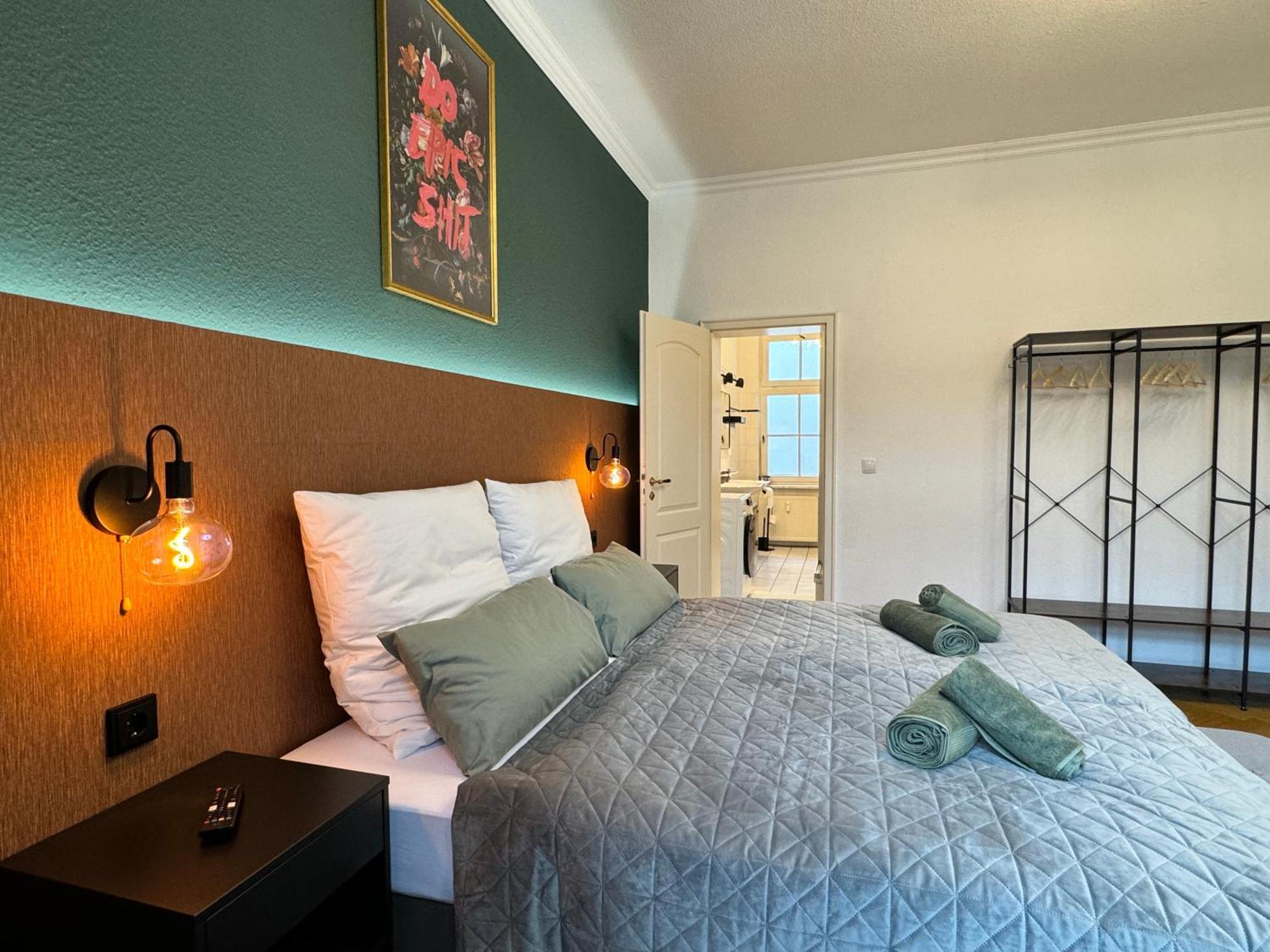 Rebelrents #4 Design Trifft Komfort - Einzigartiges Ferienapartment In Der Nahe Des Hauptbahnhofs ハレ エクステリア 写真