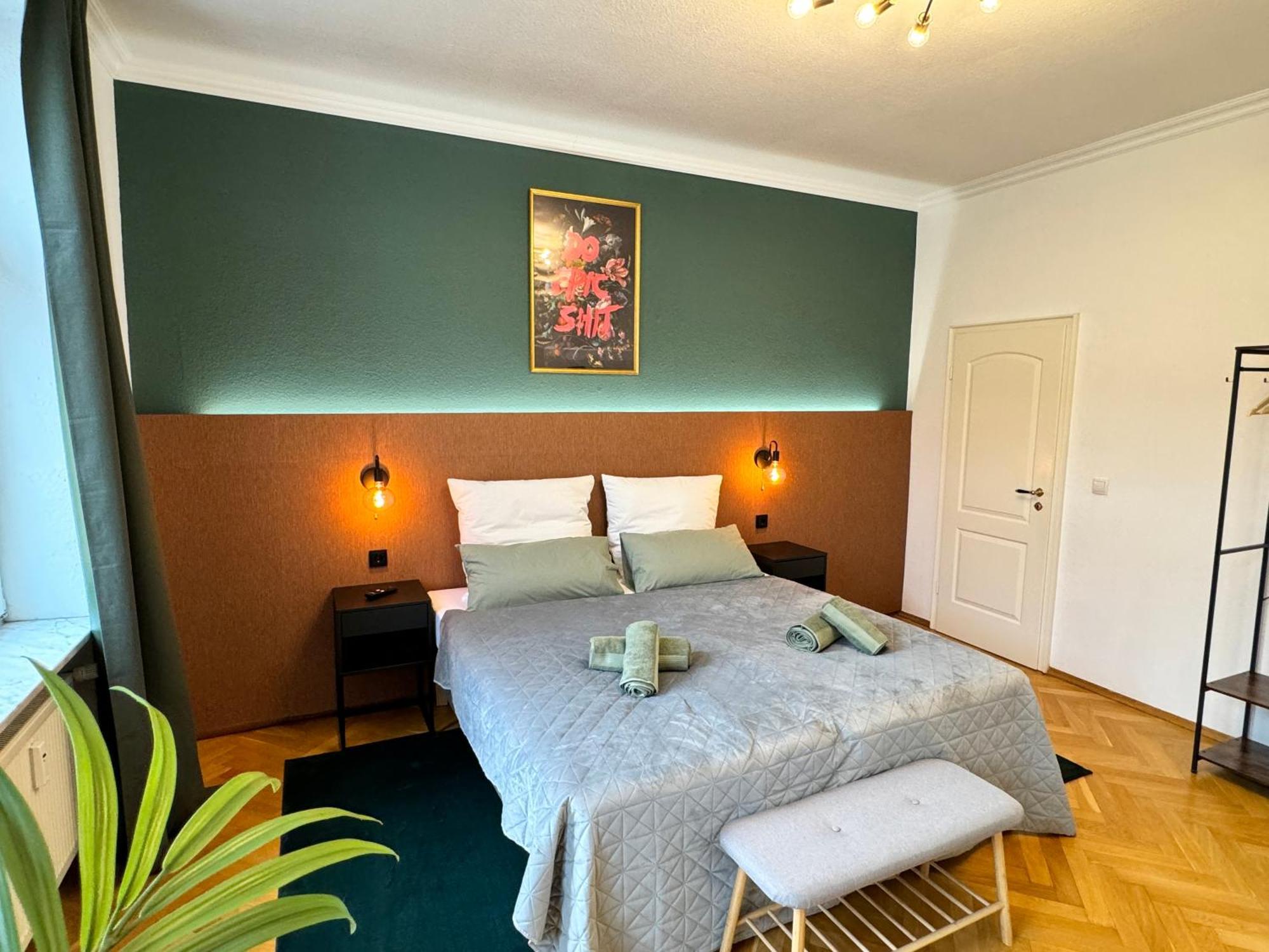 Rebelrents #4 Design Trifft Komfort - Einzigartiges Ferienapartment In Der Nahe Des Hauptbahnhofs ハレ エクステリア 写真
